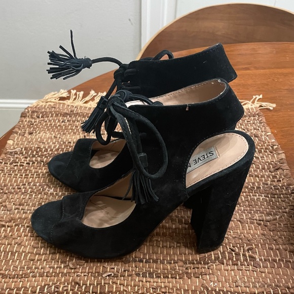 black suede steve madden heels - Picture 2 of 3